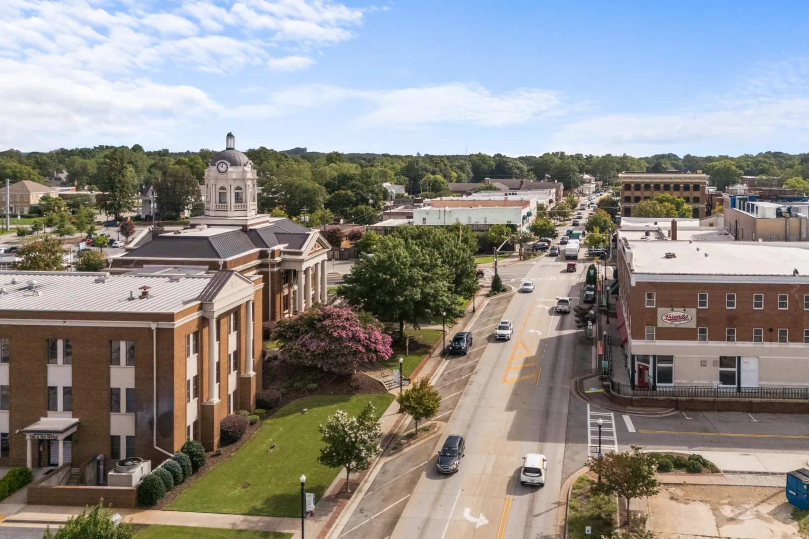Downtown Winder GA - Barrow County Historic Courthouse